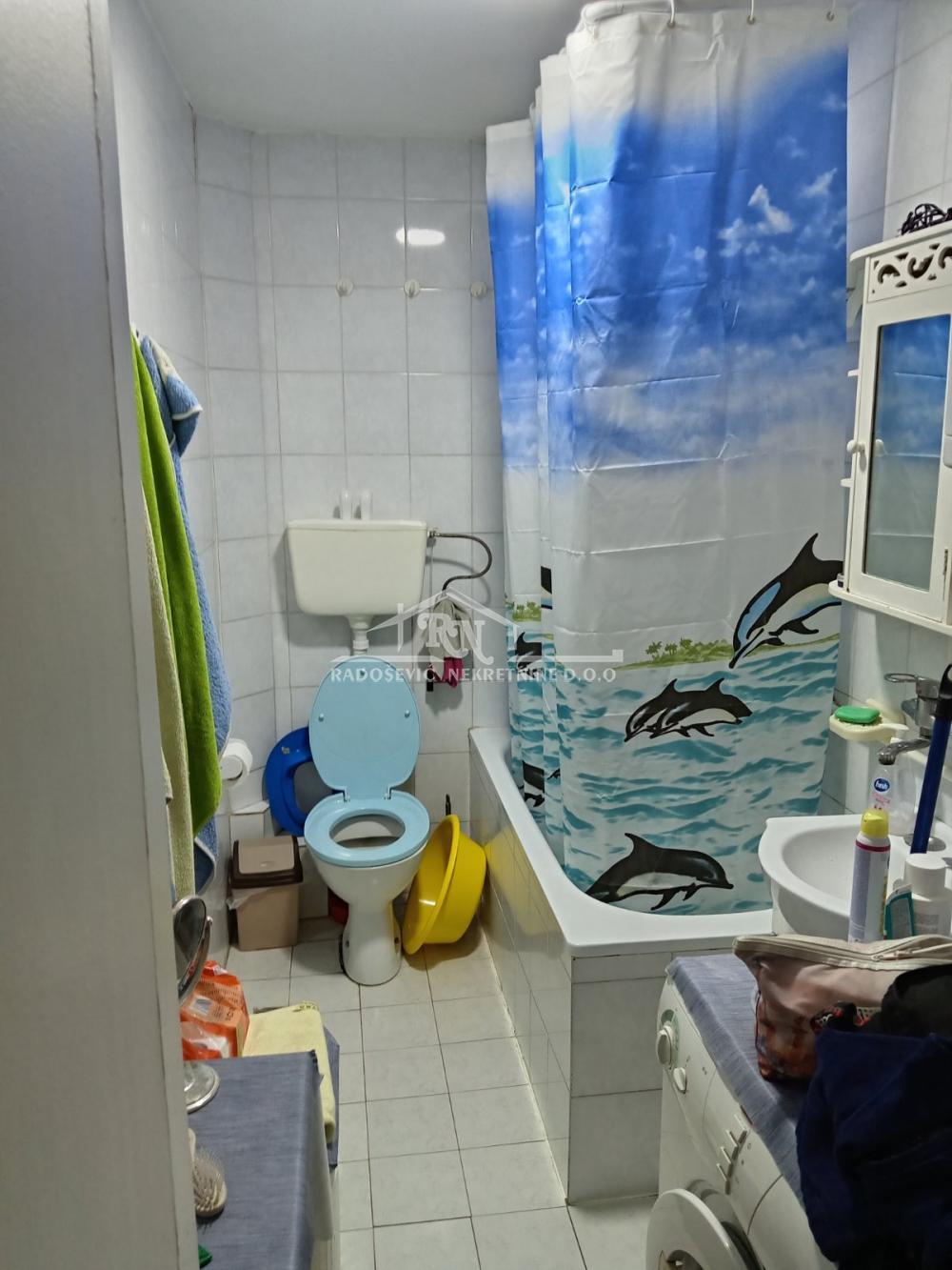 Stan na prodaju u Beogradu, Petlovo brdo, jednoiposoban, 38m2, cena 85000 evra