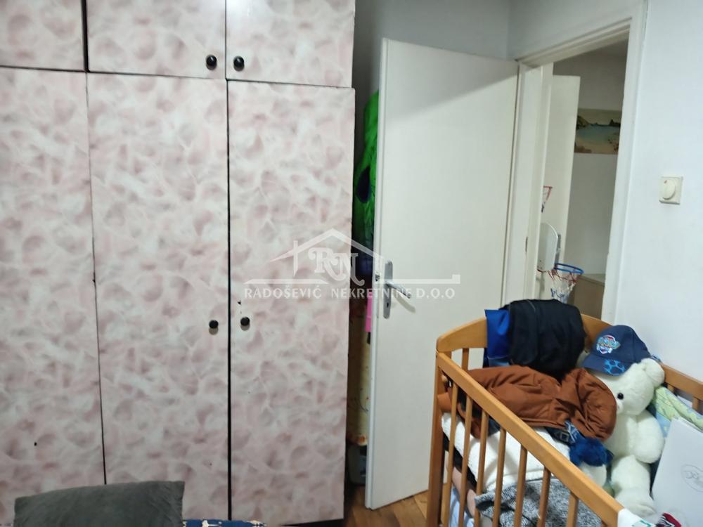 Stan na prodaju u Beogradu, Petlovo brdo, jednoiposoban, 38m2, cena 85000 evra
