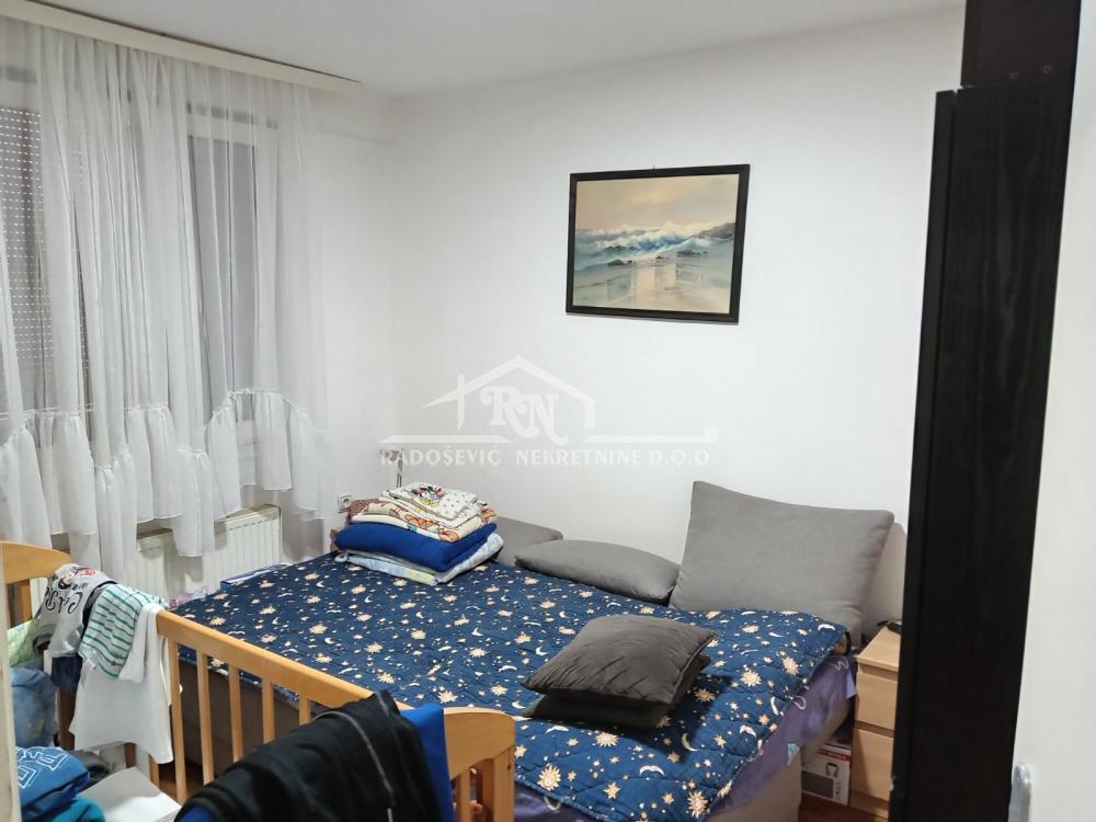 Stan na prodaju u Beogradu, Petlovo brdo, jednoiposoban, 38m2, cena 85000 evra