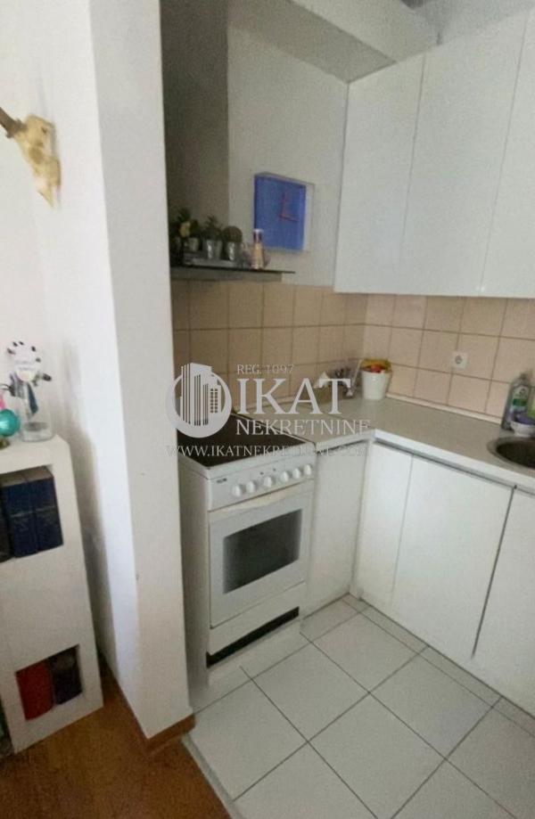 Stan na prodaju u Beogradu, Vračar, dvosoban, 41m2, cena 192000 evra