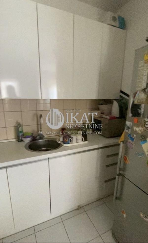 Stan na prodaju u Beogradu, Vračar, dvosoban, 41m2, cena 192000 evra