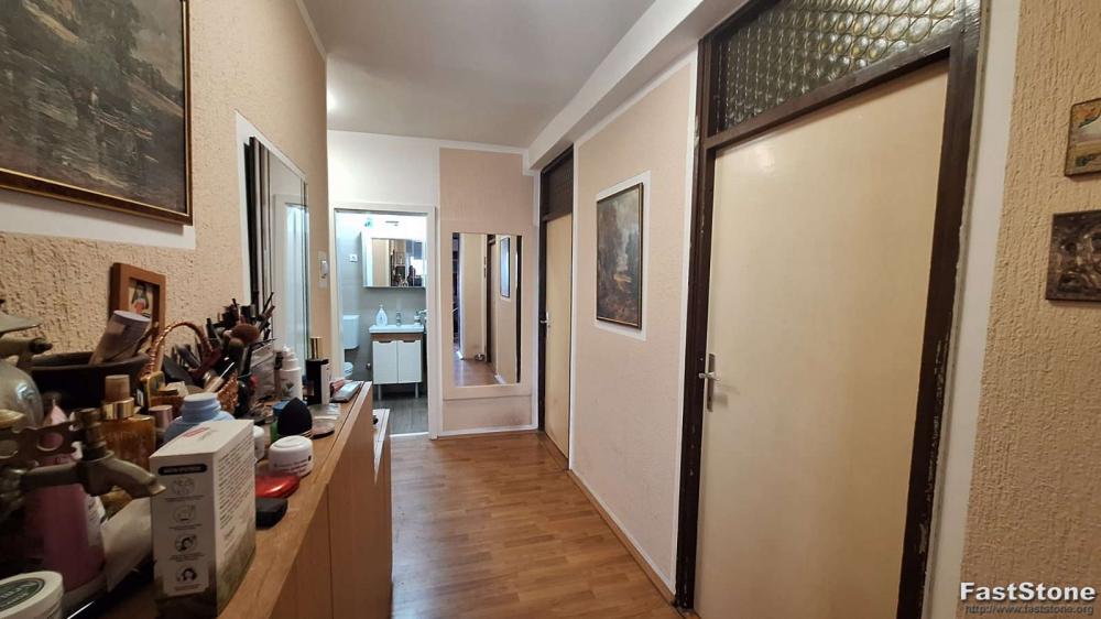 Stan na prodaju u Beogradu, Novi Beograd blok 45 (TC Enjub), troiposoban, 89m2, cena 275000 evra