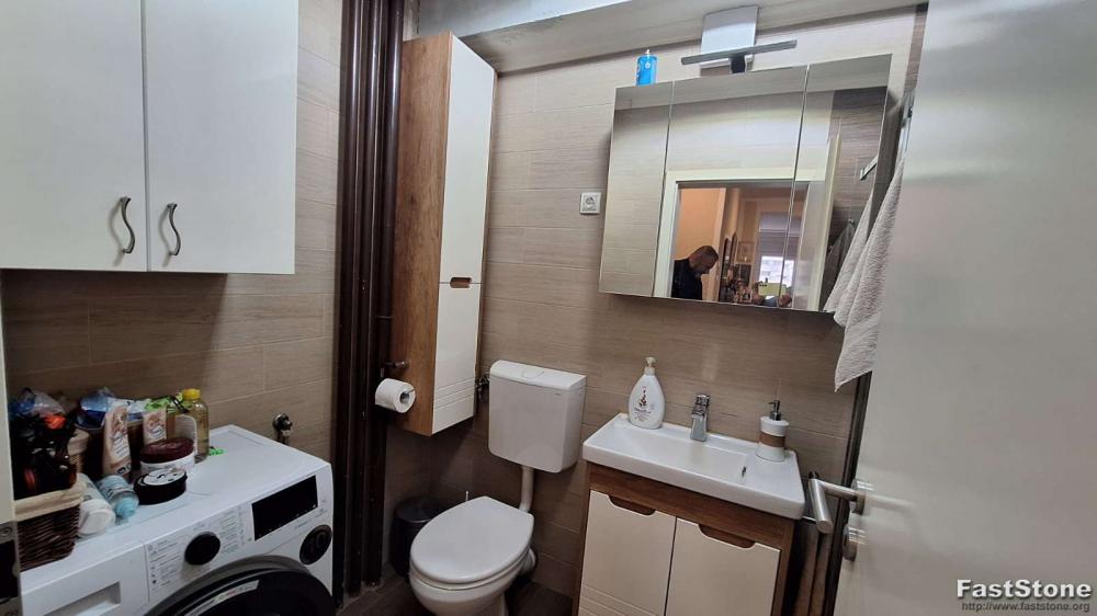 Stan na prodaju u Beogradu, Novi Beograd blok 45 (TC Enjub), troiposoban, 89m2, cena 275000 evra