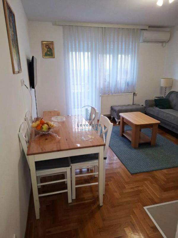 Stan na prodaju u Beogradu, Zvezdara 2, dvoiposoban, 55m2, cena 137500 evra