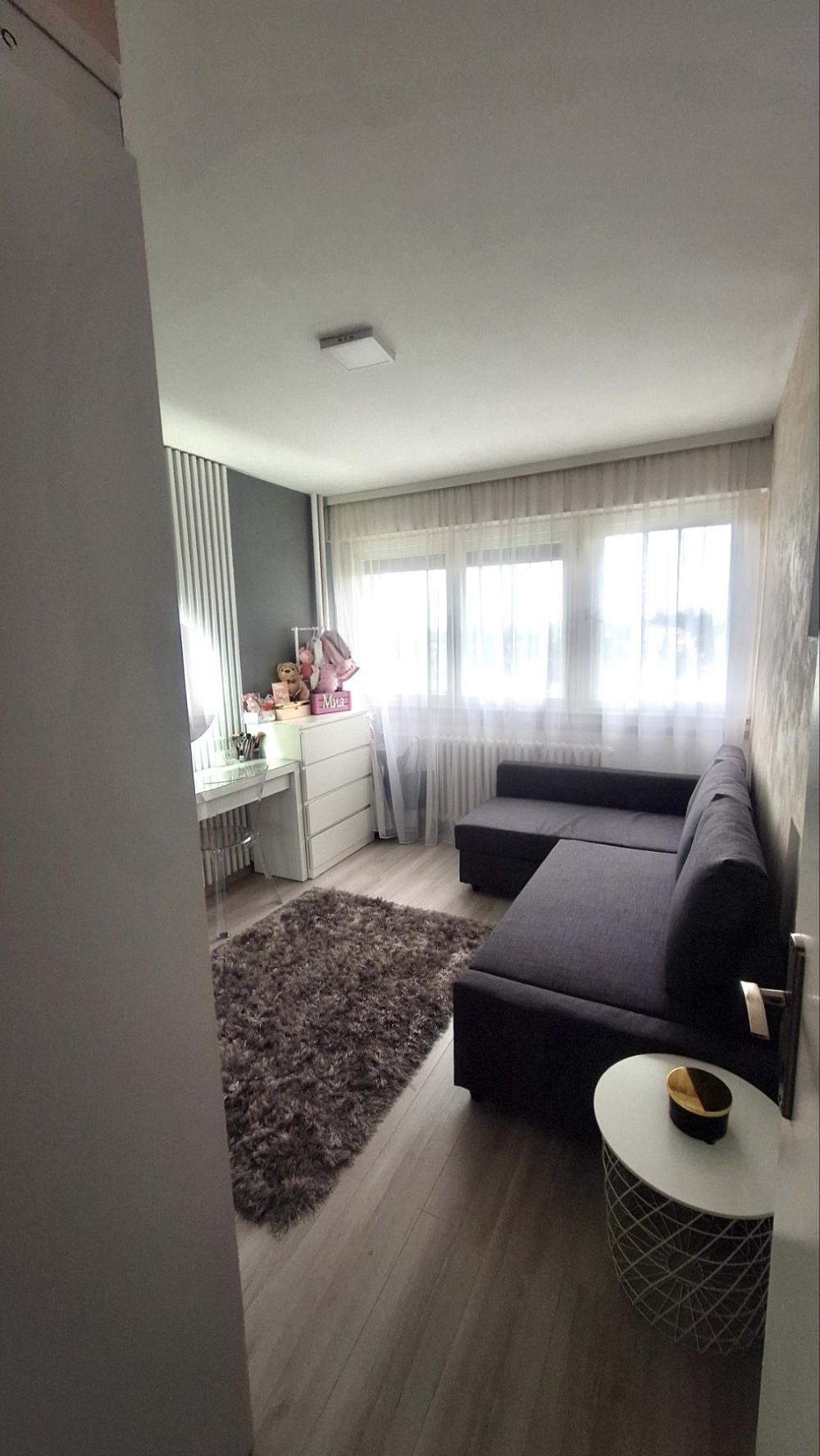 Stan na prodaju u Beogradu, Petlovo brdo,Rakovica, dvoiposoban, 68m2, cena 161500 evra