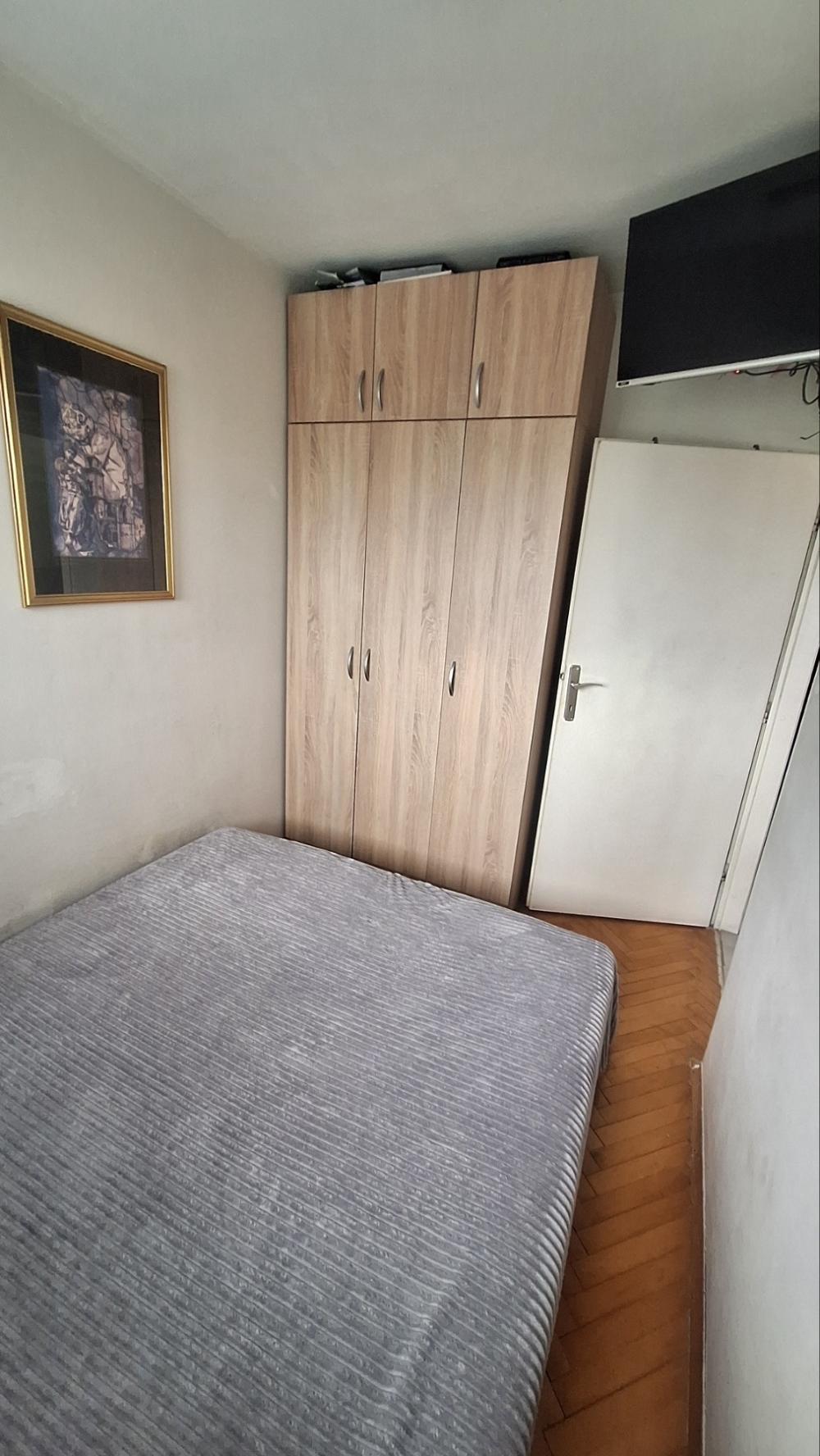 Stan na prodaju u Beogradu, Petlovo brdo,Rakovica, dvoiposoban, 68m2, cena 161500 evra