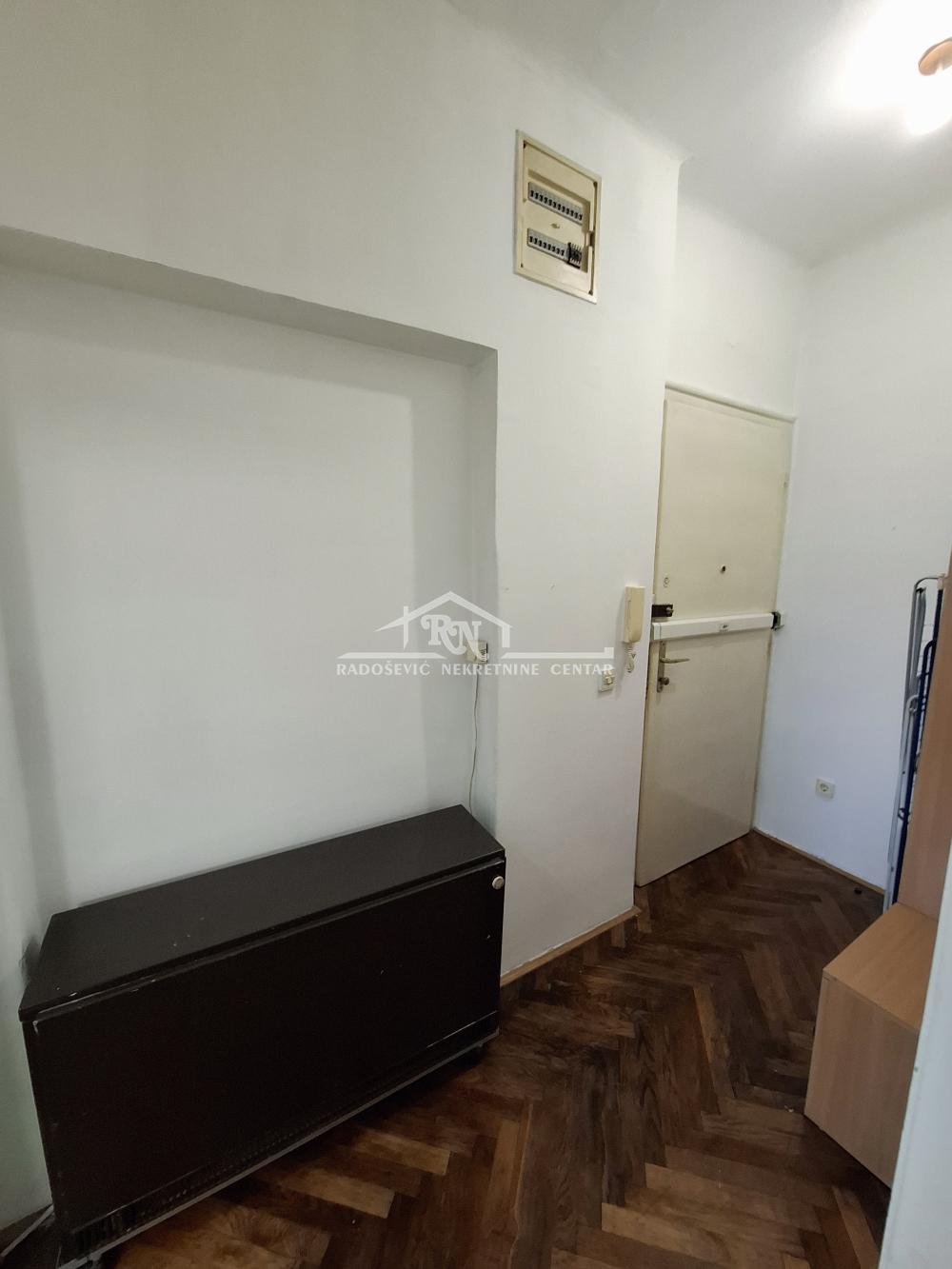 Stan na prodaju u Beogradu, Vukov spomenik, jednosoban, 28m2, cena 155000 evra