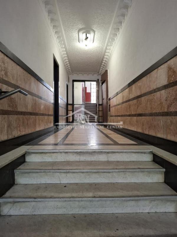 Stan na prodaju u Beogradu, Vukov spomenik, jednosoban, 28m2, cena 155000 evra