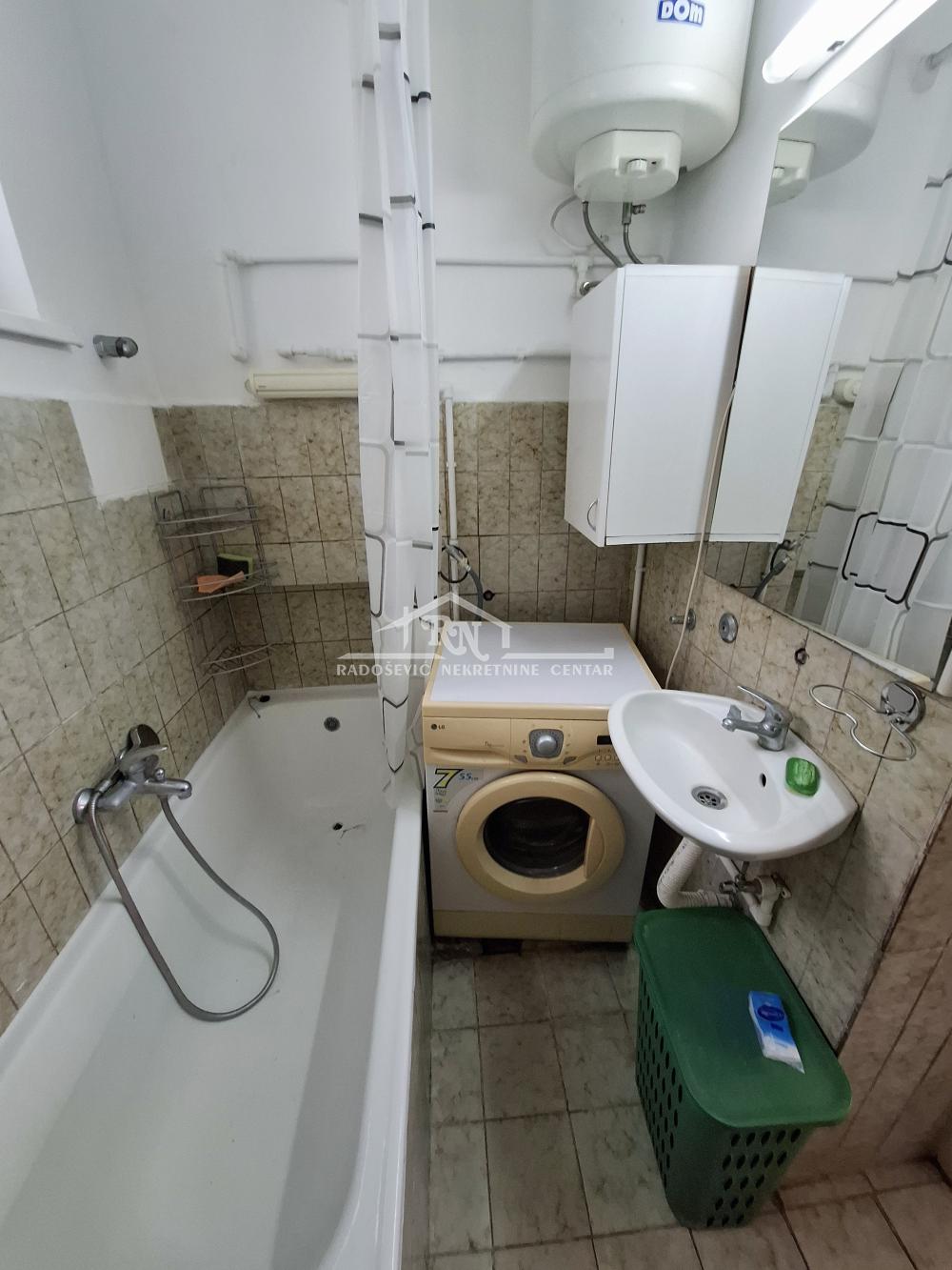 Stan na prodaju u Beogradu, Vukov spomenik, jednosoban, 28m2, cena 155000 evra