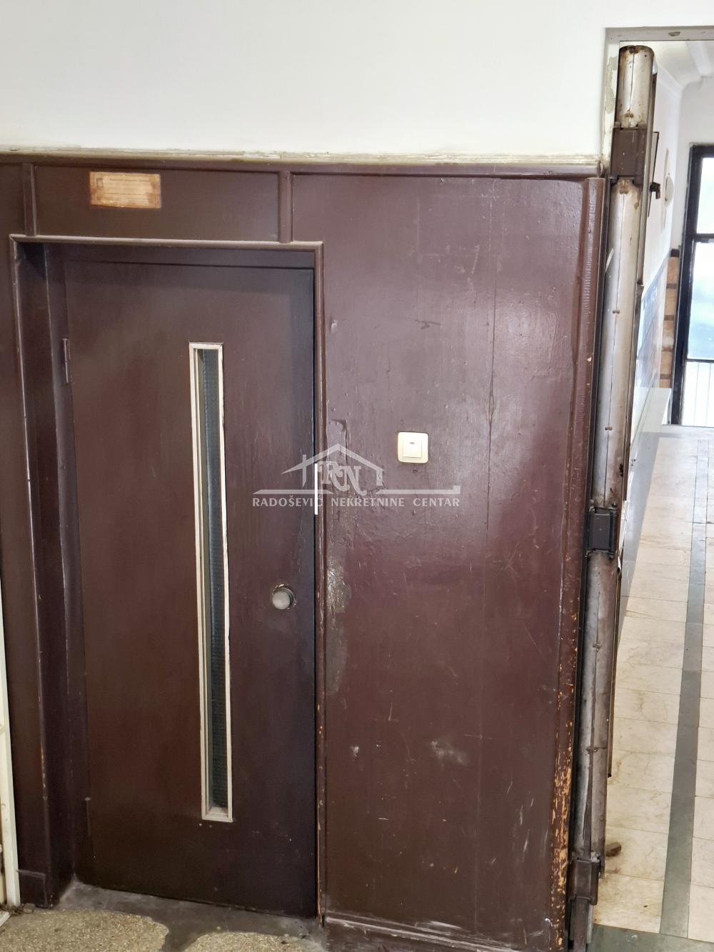 Stan na prodaju u Beogradu, Vukov spomenik, jednosoban, 28m2, cena 155000 evra