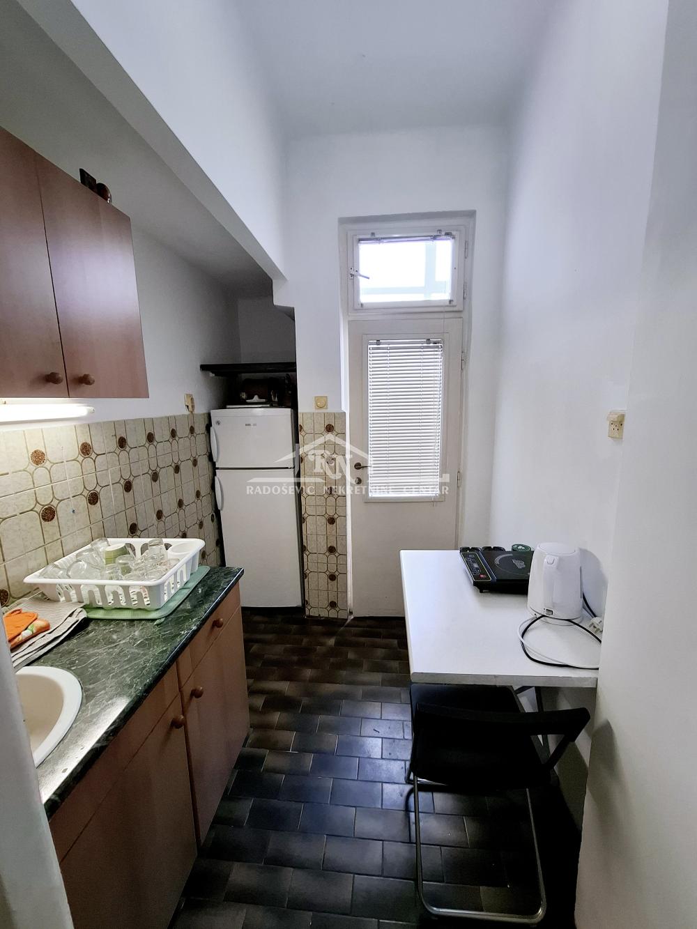 Stan na prodaju u Beogradu, Vukov spomenik, jednosoban, 28m2, cena 155000 evra