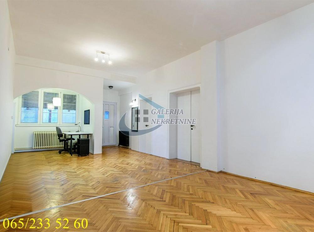 Stan na prodaju u Beogradu, Čukarica, trosoban, 106m2, cena 295000 evra