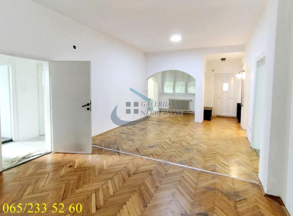 Stan na prodaju u Beogradu, Čukarica, trosoban, 106m2, cena 295000 evra