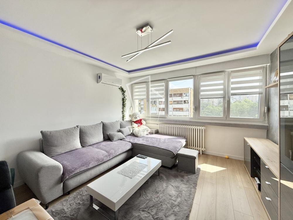 Stan na prodaju u Beogradu, Mirijevo, dvoiposoban, 59m2, cena 164070 evra