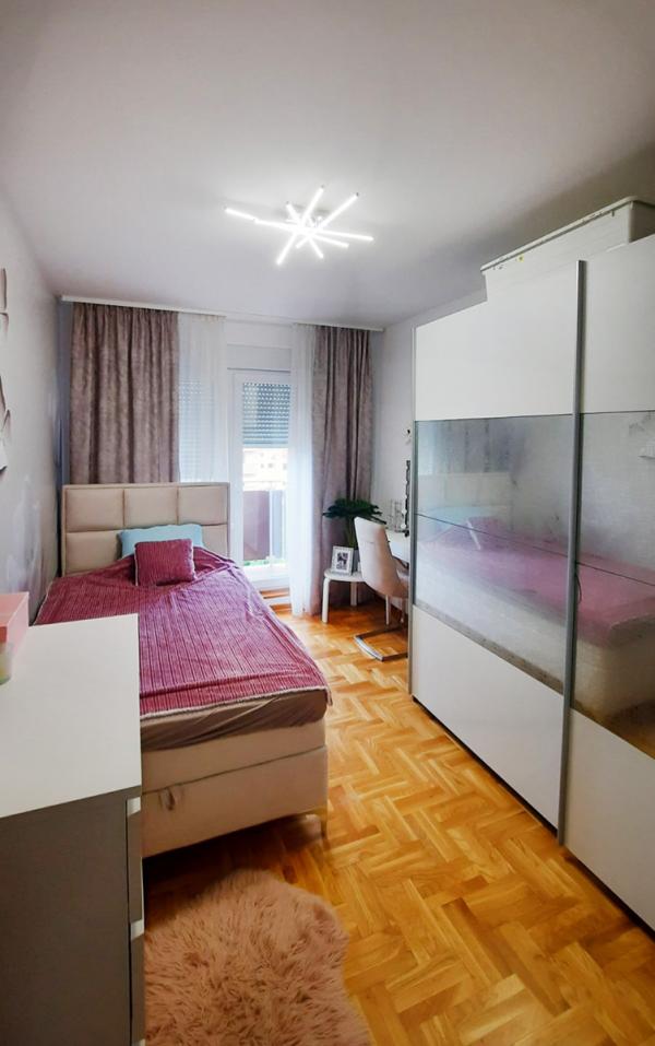 Stan na prodaju u Beogradu, Voždovac, dvoiposoban, 64m2, cena 169000 evra