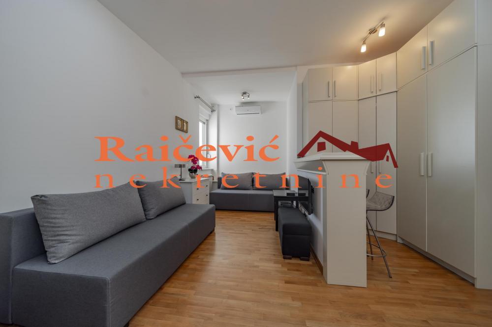 Stan na prodaju u Beogradu, Vračar (Hram), jednosoban, 33m2, cena 165000 evra