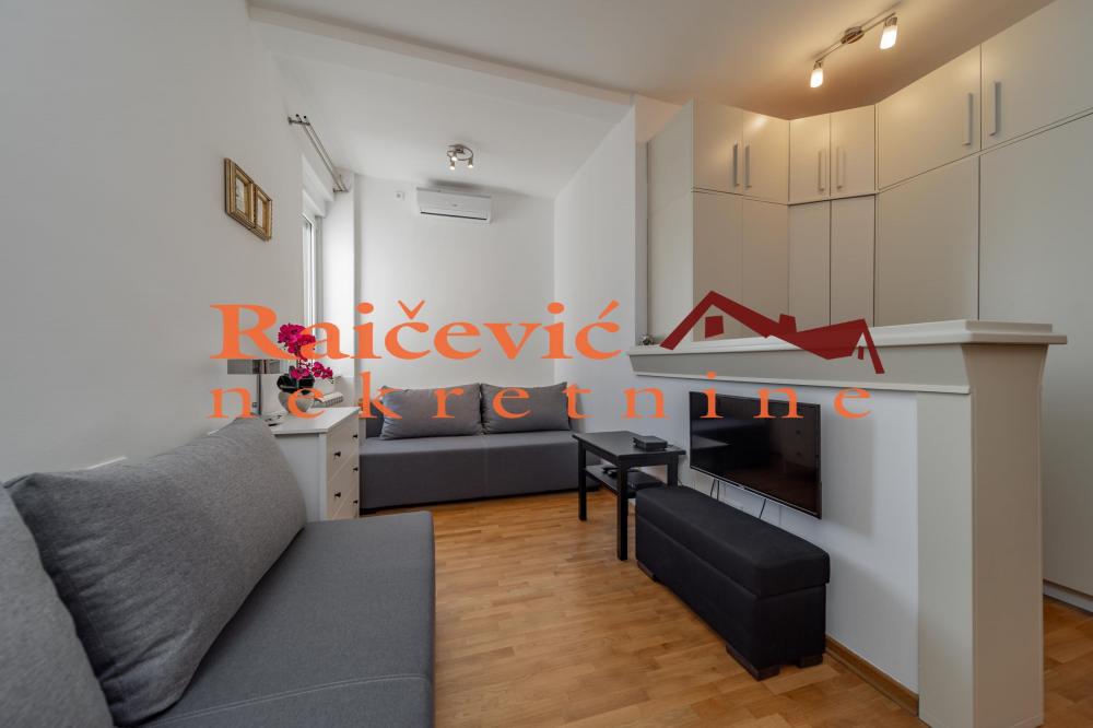 Stan na prodaju u Beogradu, Vračar (Hram), jednosoban, 33m2, cena 165000 evra