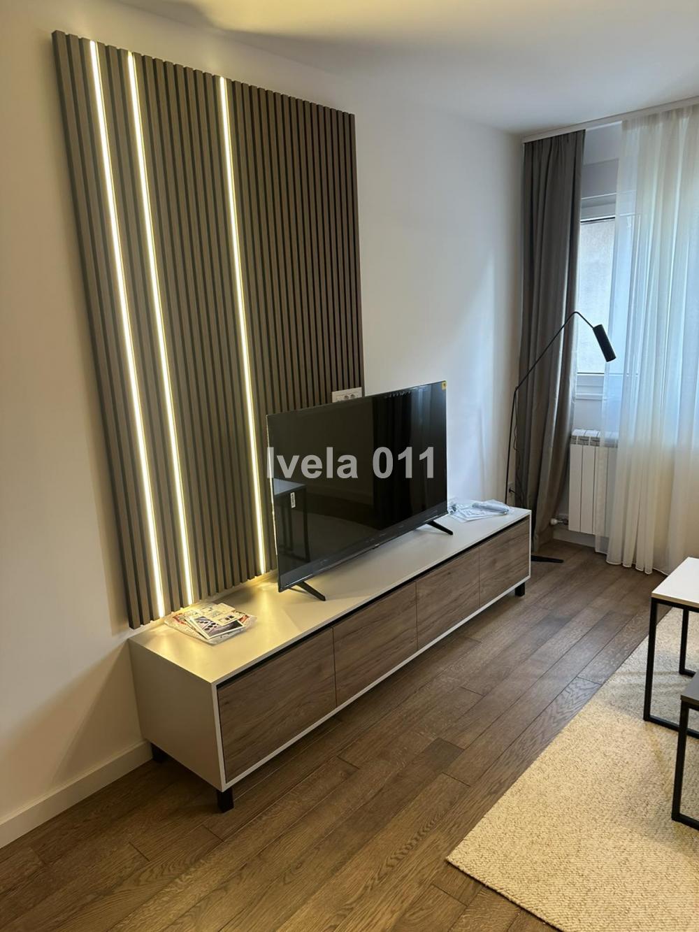 Stan na prodaju u Beogradu, Crveni Krst, dvoiposoban, 62m2, cena 279000 evra