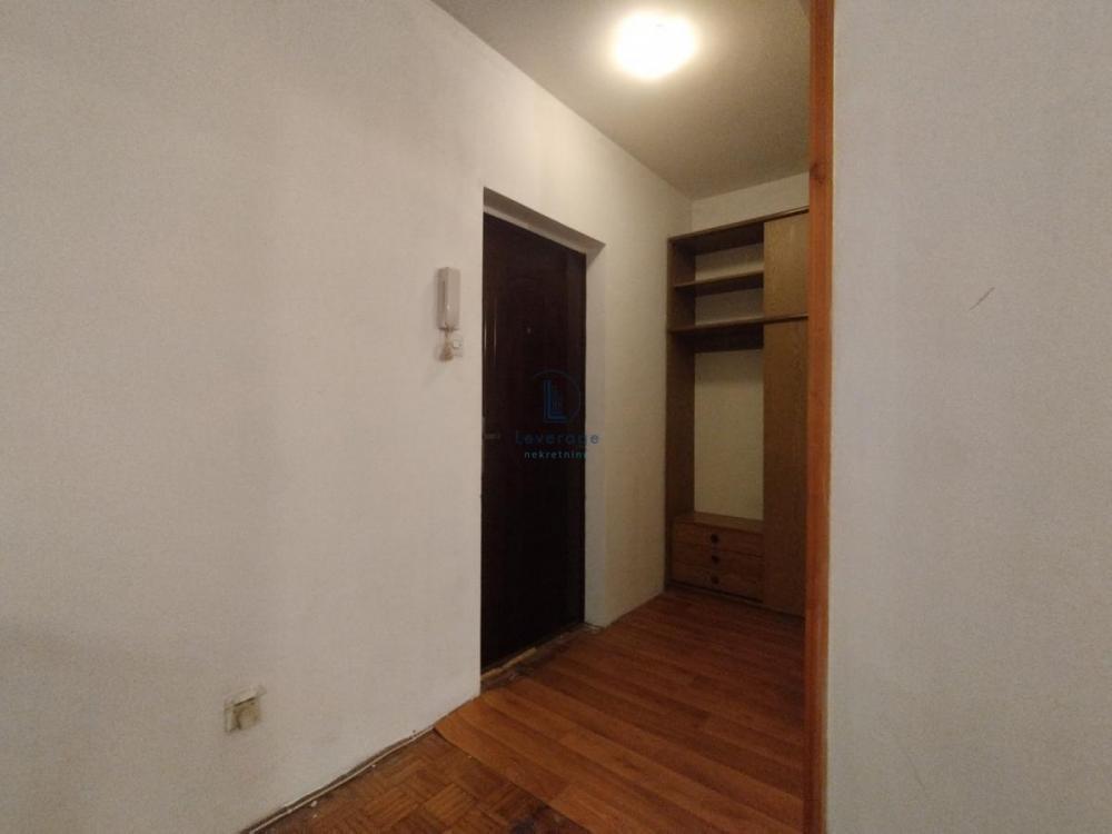 Stan na prodaju u Beogradu, Braće Jerković, jednoiposoban, 47m2, cena 128000 evra