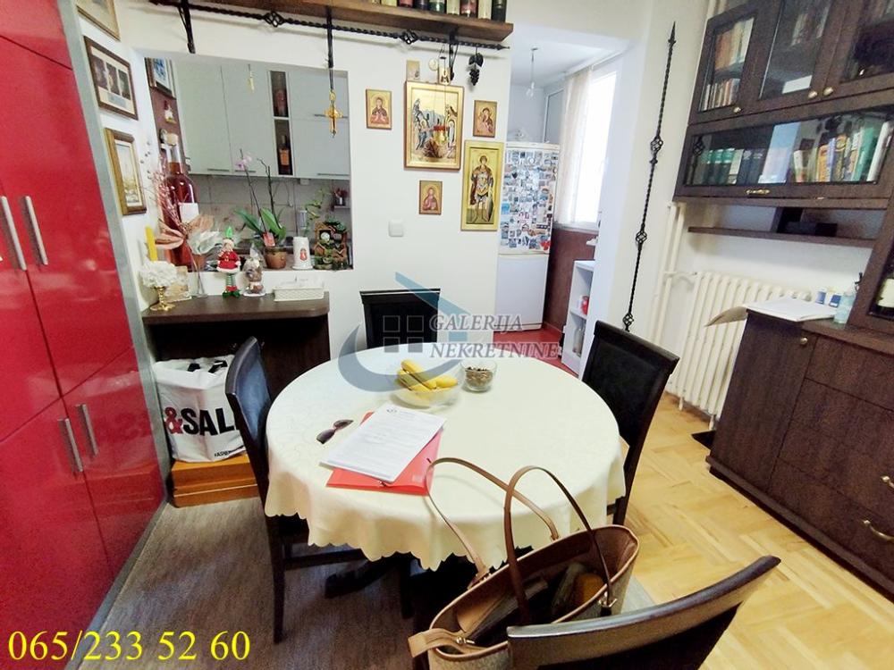 Stan na prodaju u Beogradu, Labudovo brdo, dvoiposoban, 63m2, cena 174000 evra