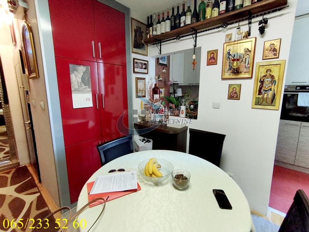 Stan na prodaju u Beogradu, Labudovo brdo, dvoiposoban, 63m2, cena 174000 evra