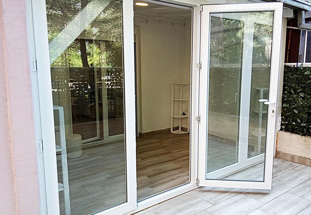 Stan na prodaju u Beogradu, Bežanijska kosa, troiposoban, 84m2, cena 254000 evra