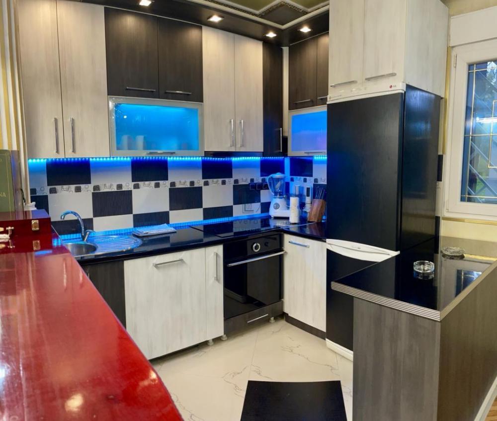 Stan na prodaju u Beogradu, Karaburma, dvosoban, 57m2, cena 175000 evra