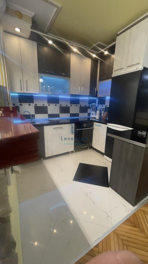 Stan na prodaju u Beogradu, Karaburma, dvosoban, 57m2, cena 175000 evra