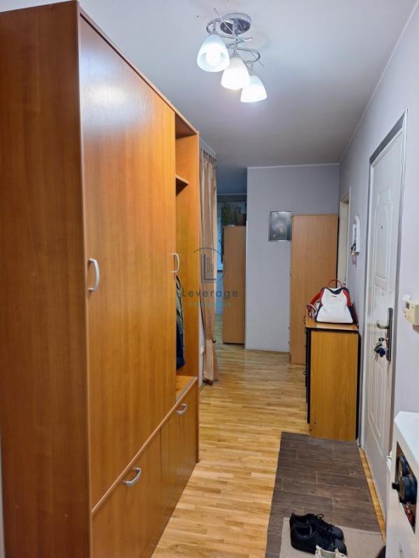 Stan na prodaju u Beogradu, Karaburma, trosoban, 61m2, cena 137000 evra