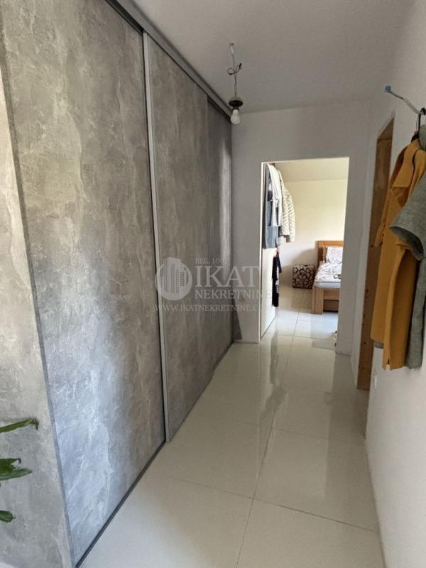 Stan na prodaju u Beogradu, Petlovo brdo, dvosoban, 98m2, cena 155000 evra