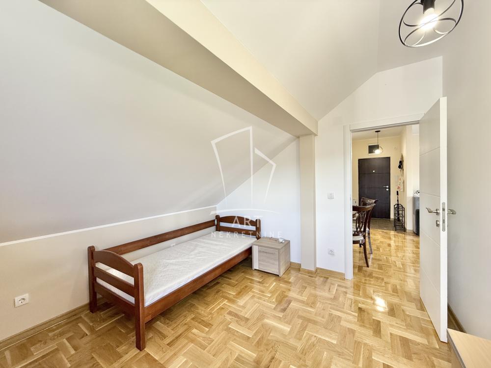 Stan na prodaju u Beogradu, Mirijevo, trosoban, 54m2, cena 130000 evra