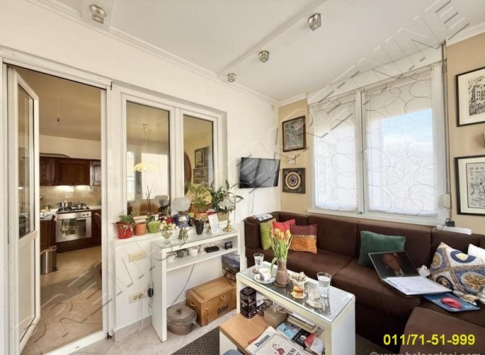 Stan na prodaju u Beogradu, Karaburma, dvoiposoban, 71m2, cena 159000 evra