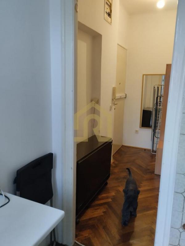 Stan na prodaju u Beogradu, Vukov spomenik, jednosoban, 28m2, cena 155000 evra