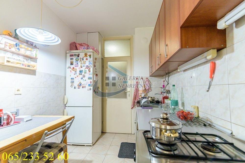 Stan na prodaju u Beogradu, Voždovac, dvoiposoban, 76m2, cena 200000 evra