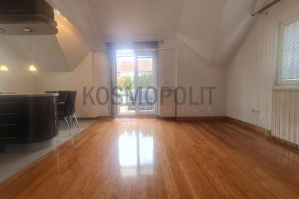 Stan na prodaju u Beogradu, Vračar (Hram), troiposoban, 86m2, cena 292000 evra