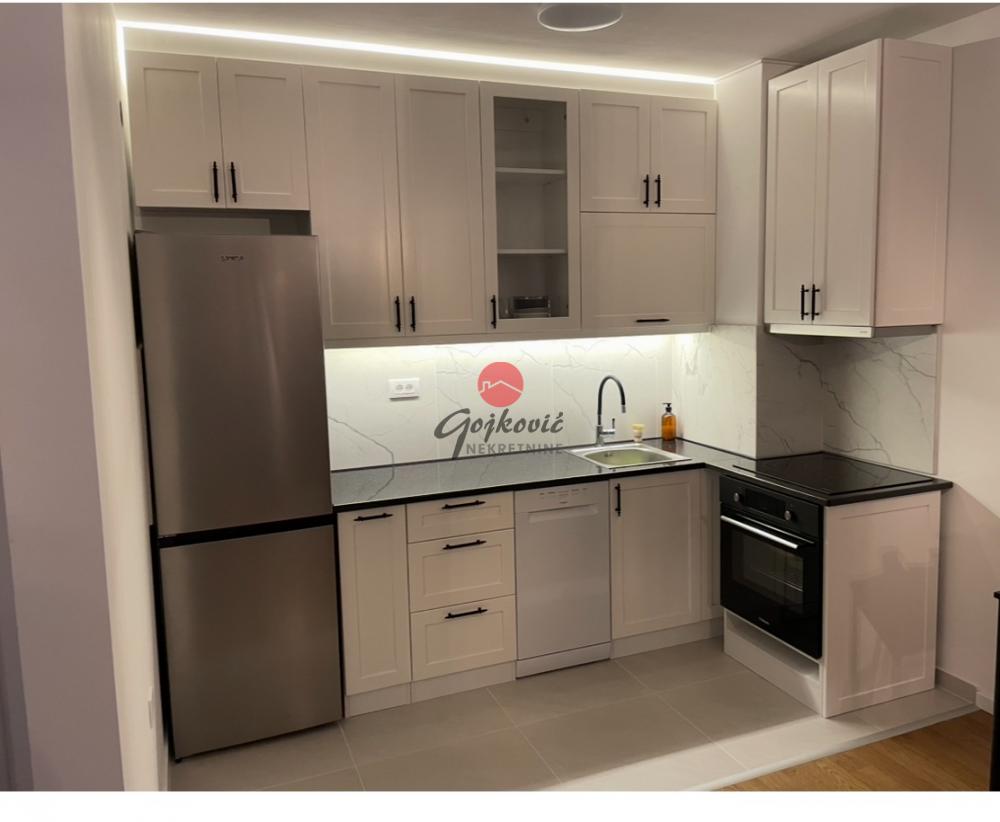 Stan na prodaju u Beogradu, Višnjička banja, dvosoban, 46m2, cena 136000 evra