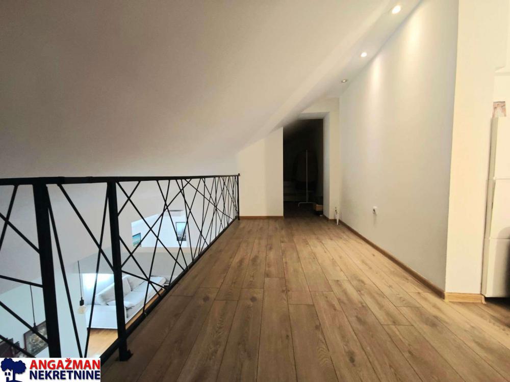 Stan na prodaju u Beogradu, Voždovac, trosoban, 75m2, cena 155000 evra