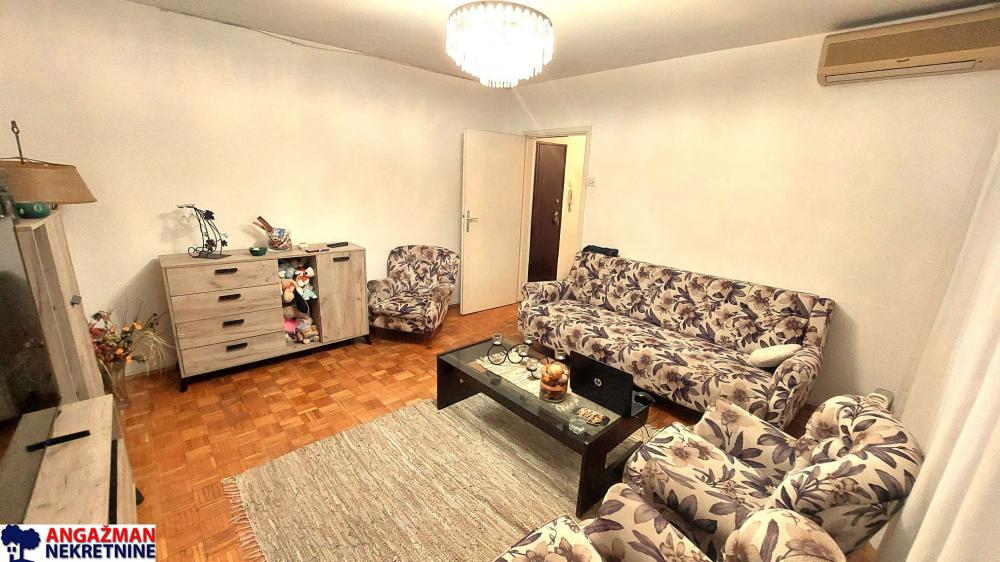 Stan na prodaju u Beogradu, Konjarnik, dvoiposoban, 73m2, cena 219000 evra