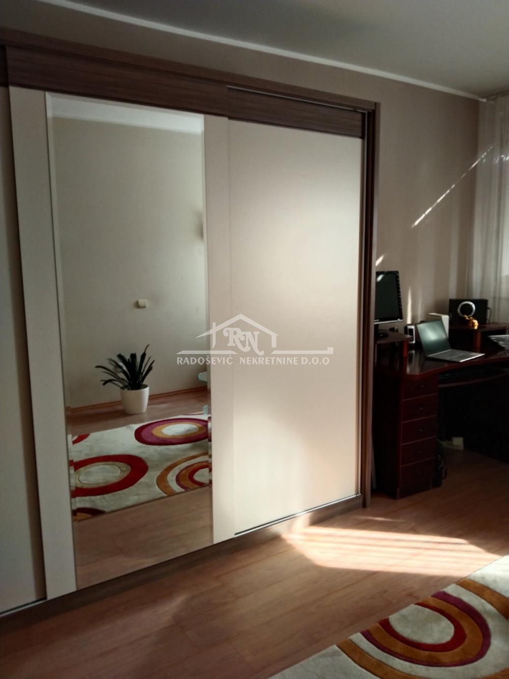 Stan na prodaju u Beogradu, Banovo brdo, dvosoban, 62m2, cena 182950 evra