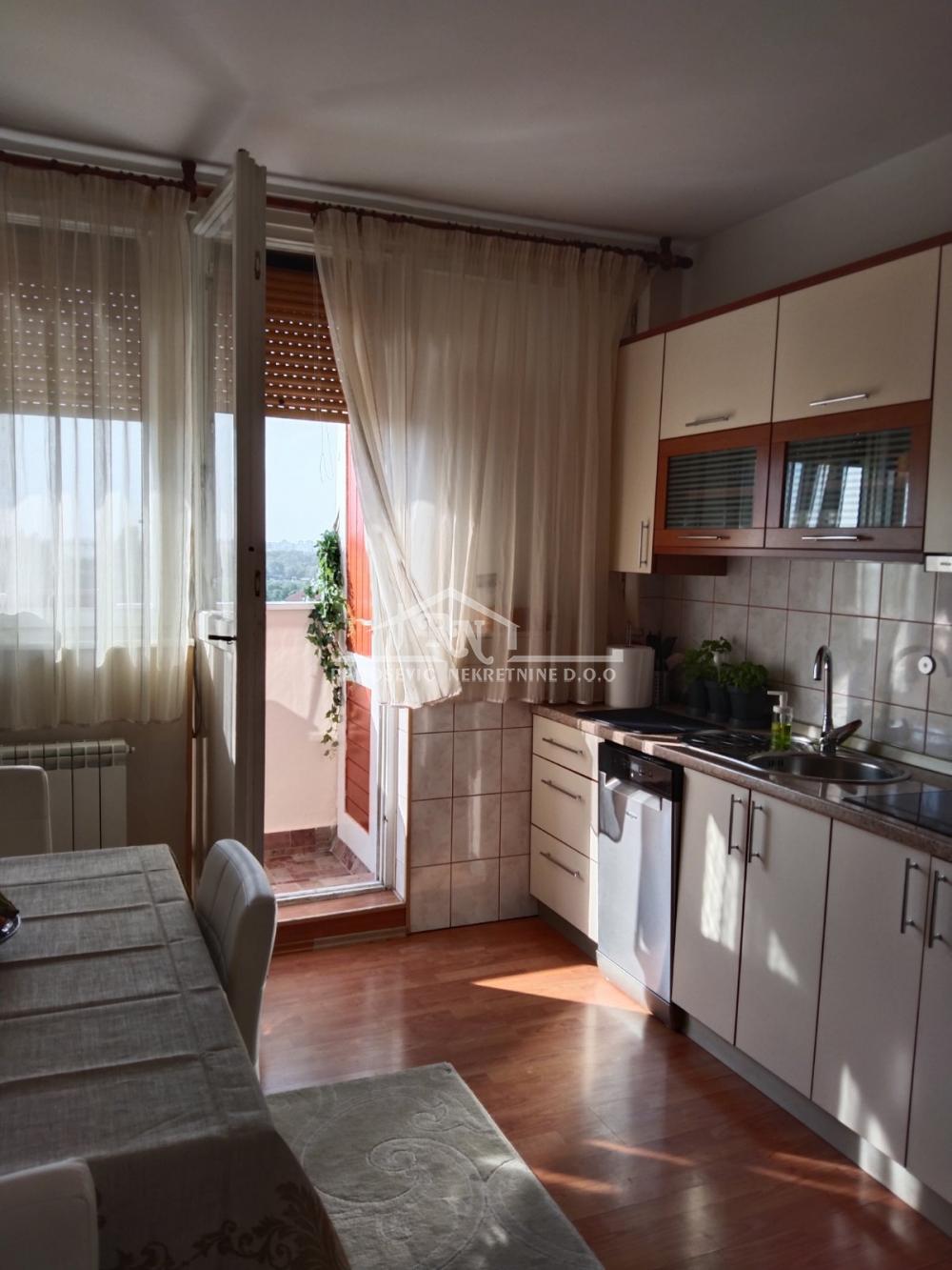 Stan na prodaju u Beogradu, Banovo brdo, dvosoban, 62m2, cena 182950 evra