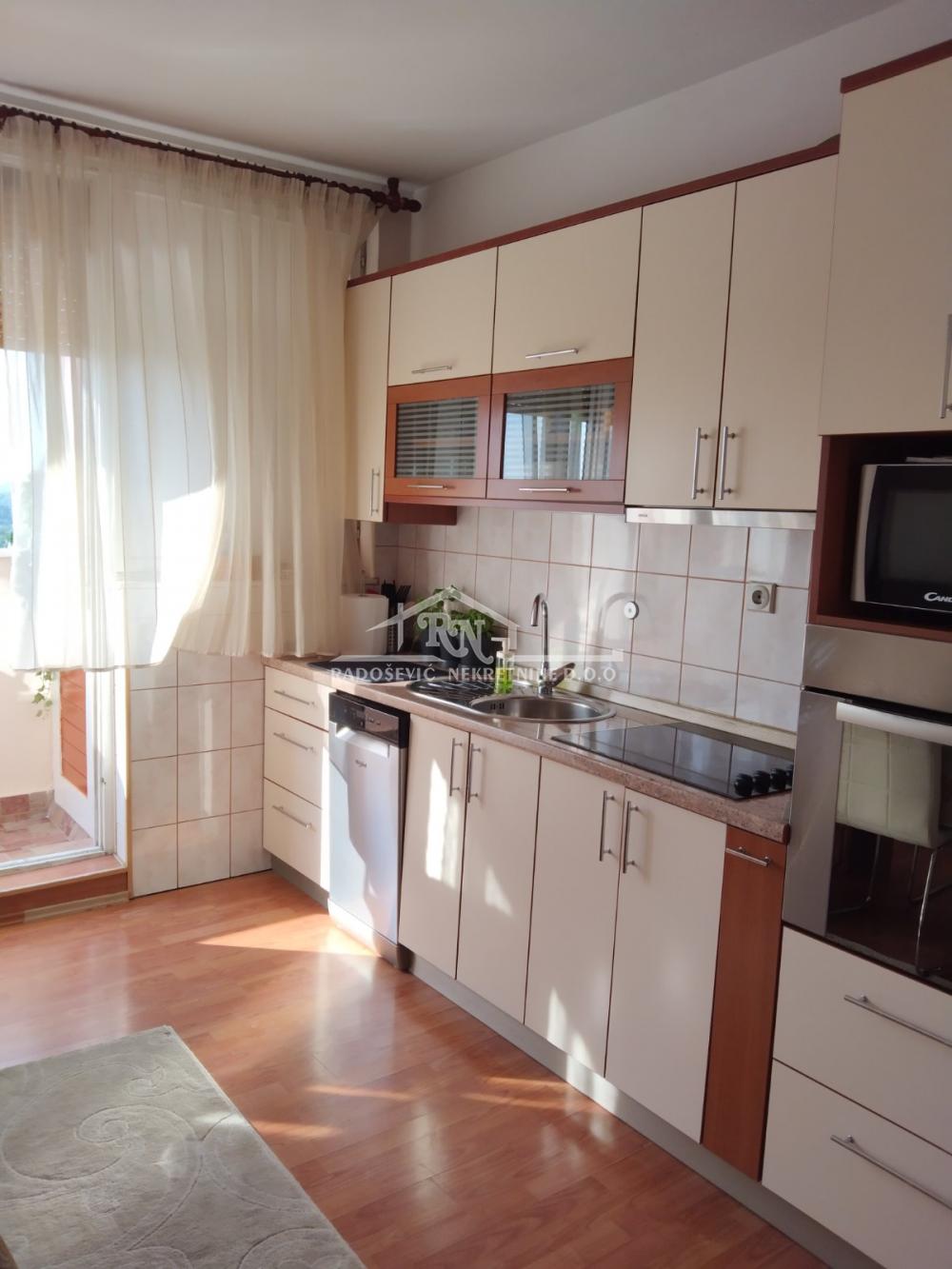 Stan na prodaju u Beogradu, Banovo brdo, dvosoban, 62m2, cena 182950 evra