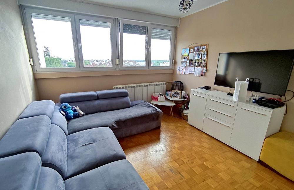 Stan na prodaju u Beogradu, Banovo brdo, troiposoban, 62m2, cena 155000 evra