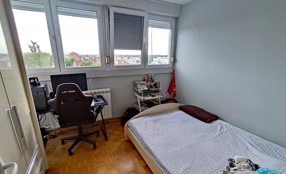 Stan na prodaju u Beogradu, Banovo brdo, troiposoban, 62m2, cena 155000 evra