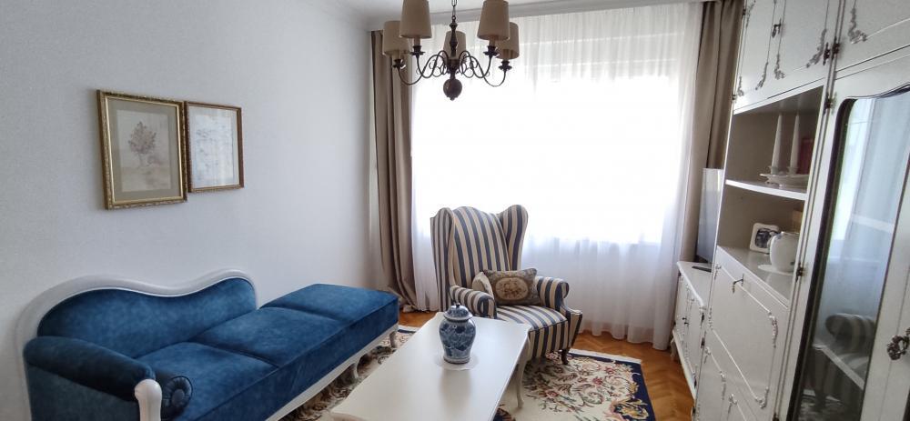 Stan na prodaju u Beogradu, Zemun, trosoban, 68m2, cena 199000 evra