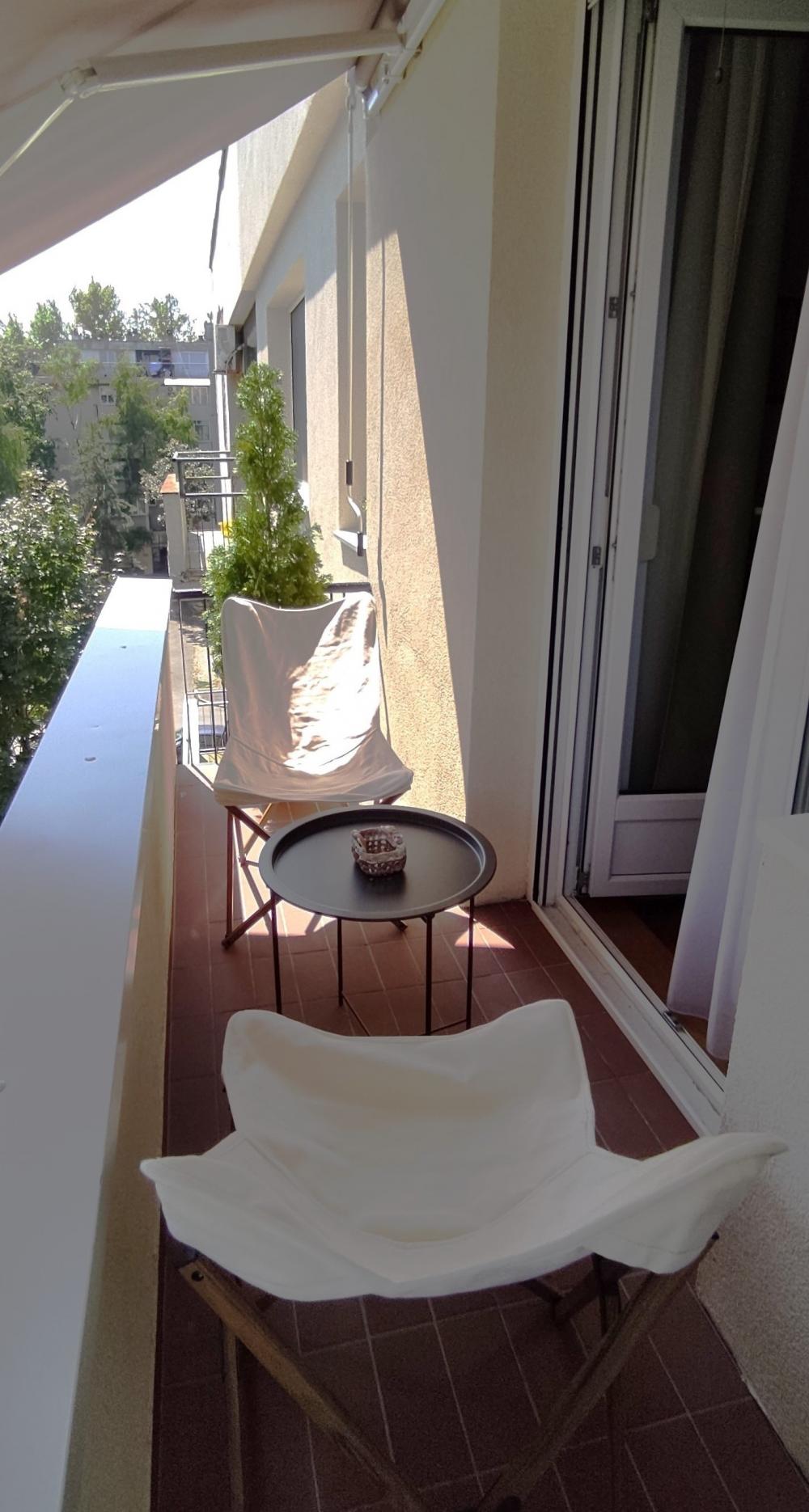Stan na prodaju u Beogradu, Zemun, trosoban, 68m2, cena 179000 evra