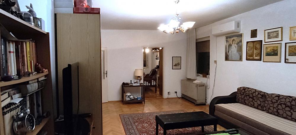 Stan na prodaju u Beogradu, Braće Jerković, trosoban, 75m2, cena 170000 evra