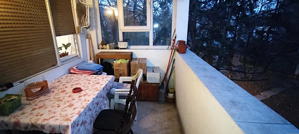 Stan na prodaju u Beogradu, Braće Jerković, trosoban, 75m2, cena 170000 evra