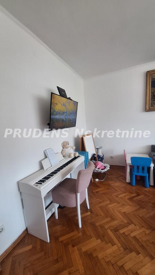 Stan na prodaju u Beogradu, Obilićev venac, dvosoban, 66m2, cena 395000 evra