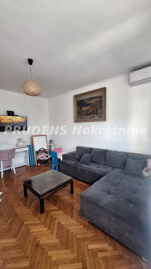 Stan na prodaju u Beogradu, Obilićev venac, dvosoban, 66m2, cena 395000 evra