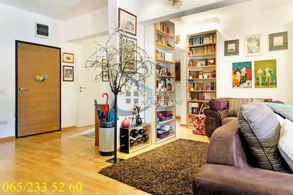 Stan na prodaju u Beogradu, Vračar, dvoiposoban, 101m2, cena 319000 evra